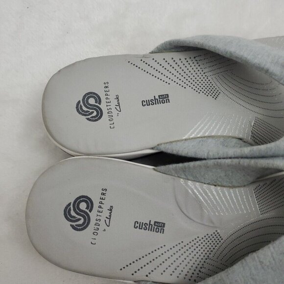 Clarks Cloudstepper Flip Flop Sandals Womens Size 9 Gray Fabric Slip On Comfort - Picture 4 of 8